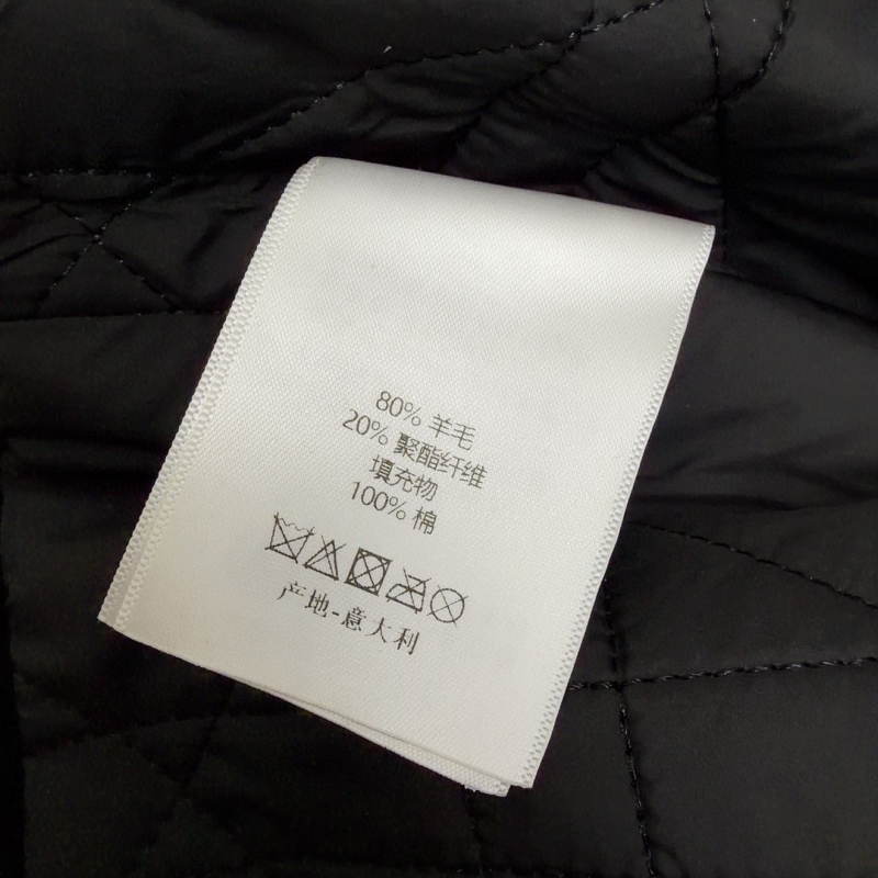 chr1st1an D10r outwear